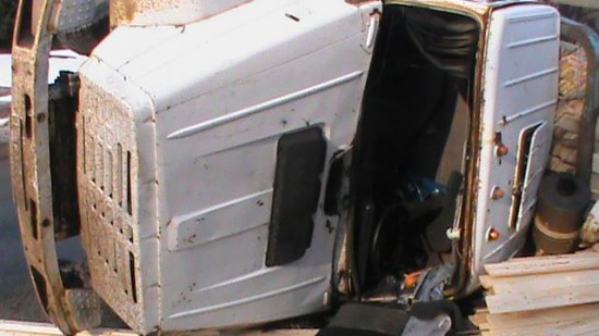 грузовик опрокинулся в Юрьянском районе
