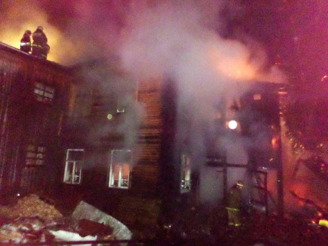 В Слободском пожарные спасли  из огня десять человек