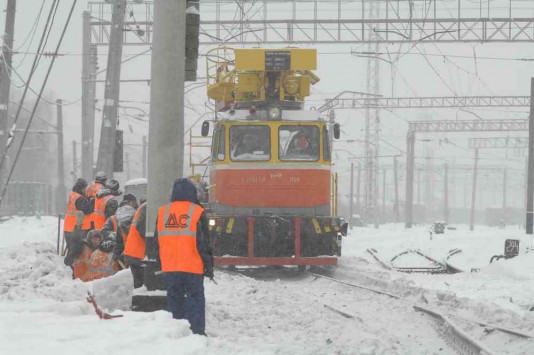 железнодорожники работают зимой