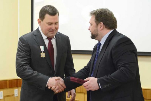 Генералу Солодовникову вручили высшую награду Кировской области