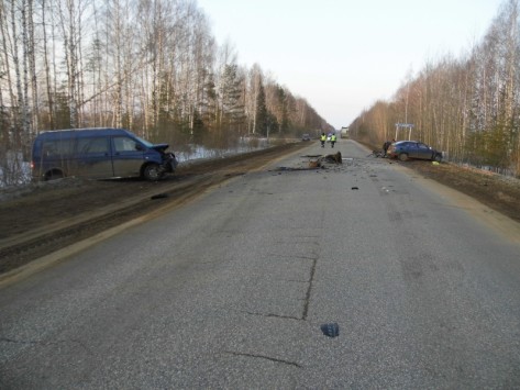 В Кировской области лоб в лоб столкнулись «Фольксваген» и ВАЗ один погибший