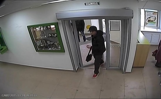 1Устанавливается личность подозреваемого в краже телефона в Кирове