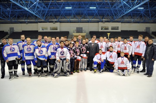 Хоккейная команда из Юрьи стала победителем поощрительного турнира «Надежда» среди игроков старшей возрастной группы