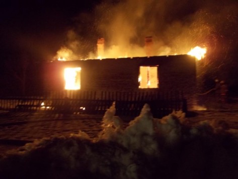 Пожар в Белохолуницком районе Кировской области  унес жизнь семейной пары