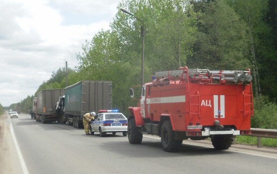 В Слободском районе Кировской области столкнулись две фуры
