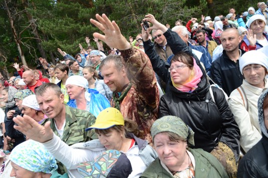 75 тысяч паломников приняли участие в богослужении на реке Великой в Кировской области