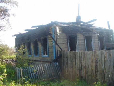 В Кировской области мужчина спас из огня пенсионерку