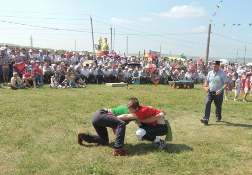 В областном празднике Сабантуй в Вятских Полянах Кировской области приняли участие около 17 тысяч человек 