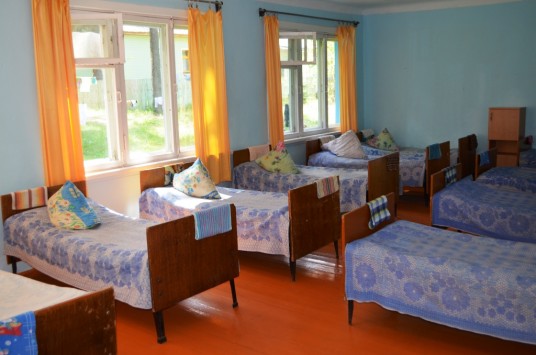 спальня в детском лагере в Кировской области