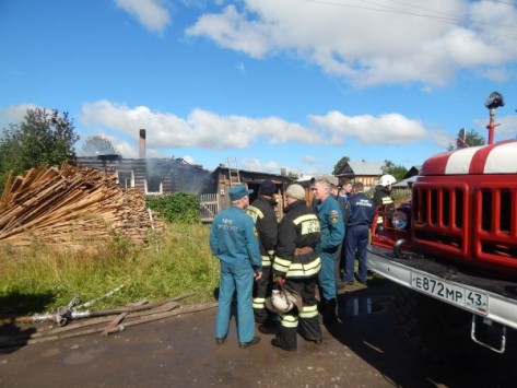 Житель Омутнинска Кировской области облил бензином и сжег свою подругу
