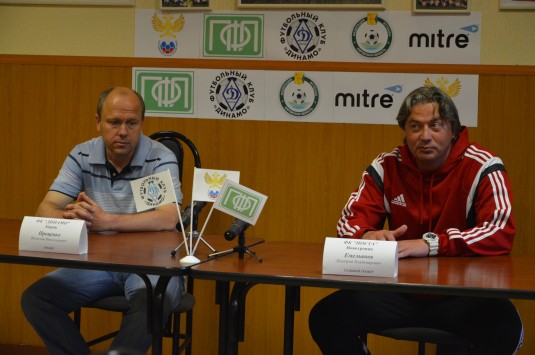 Вячеслав Проценко (слева) уже брал на себя рулевые обязанности в последнем матче «Динамо» прошлого сезона