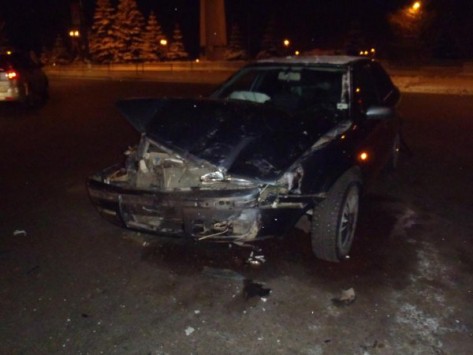 В Кирове «Тойота» врезалась во встречную «Шкоду»: пострадал подросток