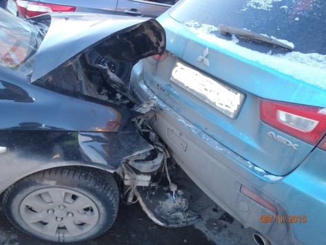 В Кирове столкнулись четыре машины, есть пострадавший