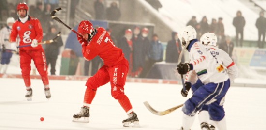 Хоккеисты красноярского «Енисея» «всухую» обыграли кировскую «Родину»