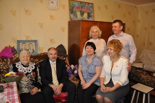 Владимир Путин поздравил кировчанку с 100-летним юбилеем