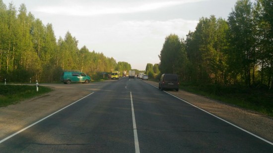 В Юрьянском районе «Калина» в лобовую врезалась в грузовик