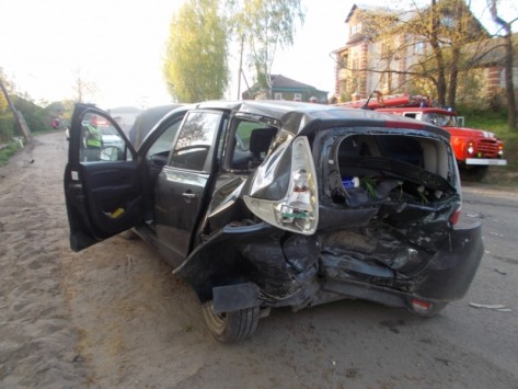 В Яранске автоледи на «Ауди» протаранила «Рено», пять пострадавших