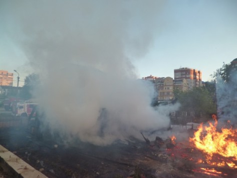 На улице Казанской сгорела нежилая «деревяшка»