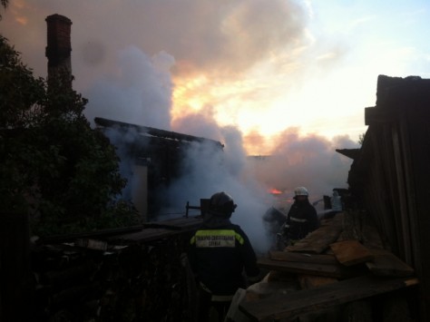 В Белохолуницком районе сгорел дом и две бани