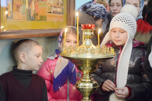 Игорь Васильев принял участие в первой службе в обновлённом храме г. Слободского