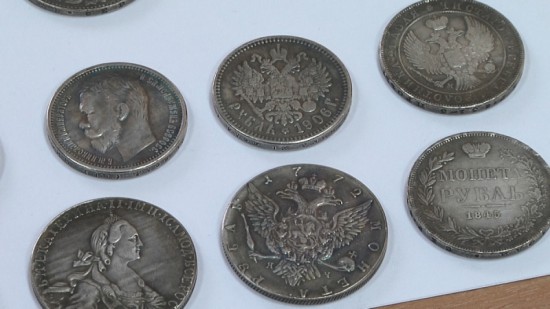 Мошенник продал кировчанину копии царских монет за 60 тысяч рублей