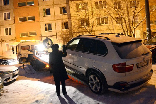 Судебные приставы арестовали у кировчанина BMW X5 за долги