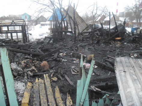 В Кирове неизвестные сожгли два дома в одном садовом товариществе‍
