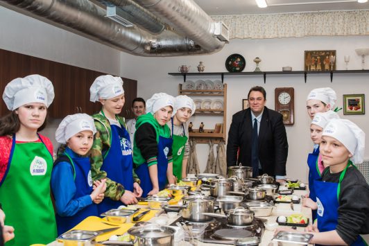 В Кирове стартовал проект, который научит детей из детских домов и школ-интернатов кулинарному мастерству