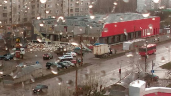 В Кирове рухнула стена строящегося спорткомплекса