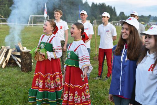 Делегации Мурашинского, Советского и Котельничского районов победили в конкурсе на лучший лагерь «Гринландии».