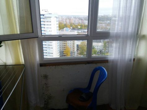 В Кирове мужчина выпал с 17 этажа