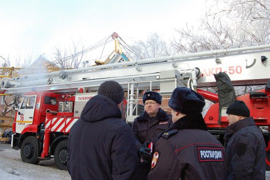 В МЧС рассказали о повреждениях дома при ЧП с краном в Кирове