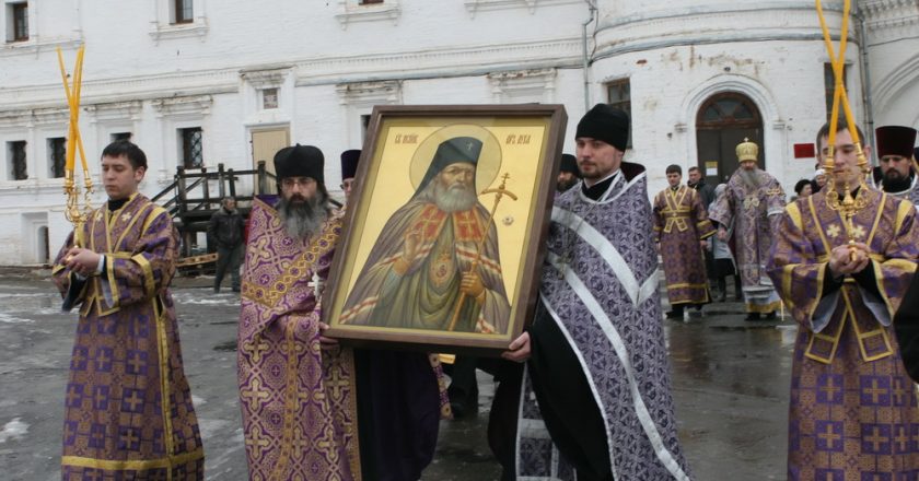 В Киров привезли икону с частицей мощей святителя Луки Крымского