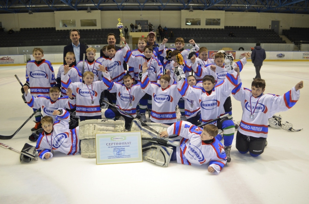 Самые маленькие хоккеисты Кировской области поборются за звание чемпионов России