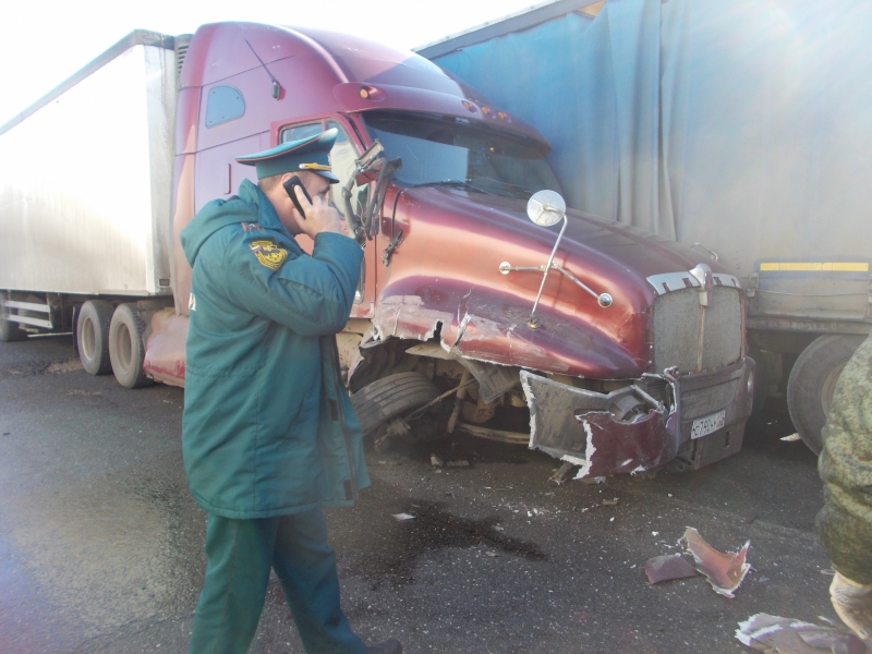 На трассе «Вятка» в Кировской области столкнулись три грузовика