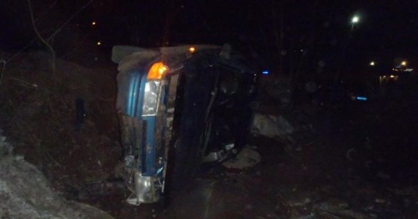 В Кирове опрокинулась «двенадцатая»: водитель был пьян