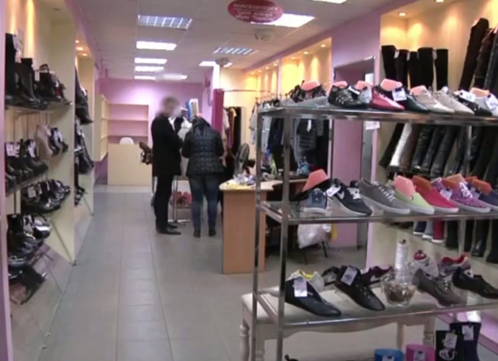 В Кирове полицейские изъяли 11 пар контрафактной обуви