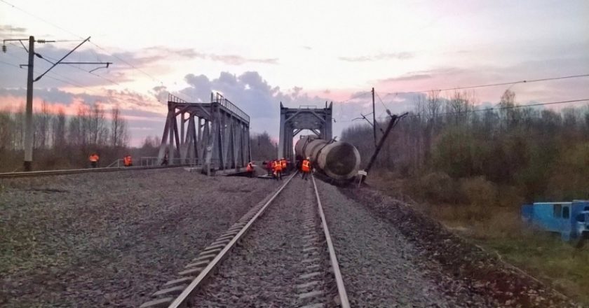 В Кирово-Чепецком районе произошёл сход порожних цистерн грузового поезда