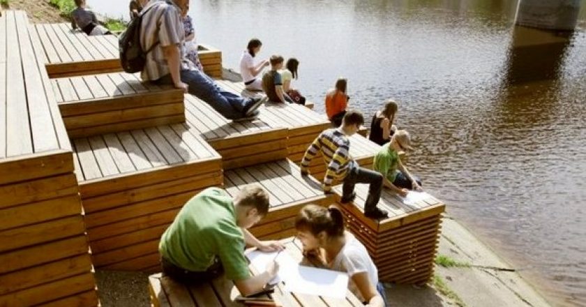 Администрация одобрила проект по установке скамеек на набережной Грина в Кирове