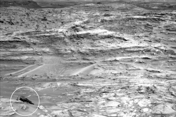 На фото с Марса нашли следы звездных войн