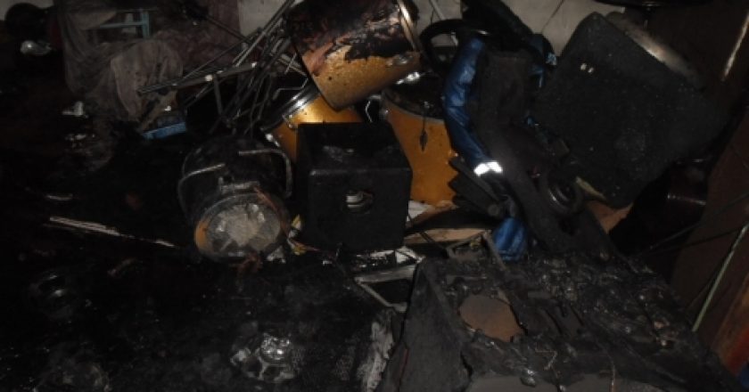 В Кирове сгорел гараж: один из пострадавших в реанимации