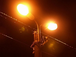 В Радужном установили 20 энергосберегающих фонарей