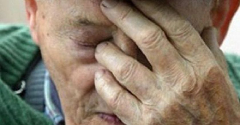 В Кирове лже-полицейский украл у пенсионера 53 тысячи рублей