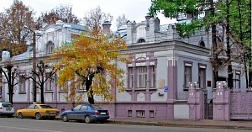 В Кирове благоустроена территория городского клуба ветеранов