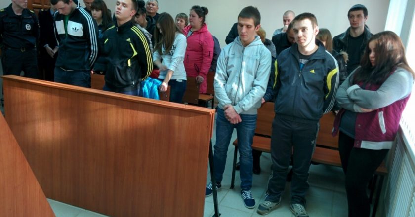 В Кирове поймали и посадили банду наркоторговцев
