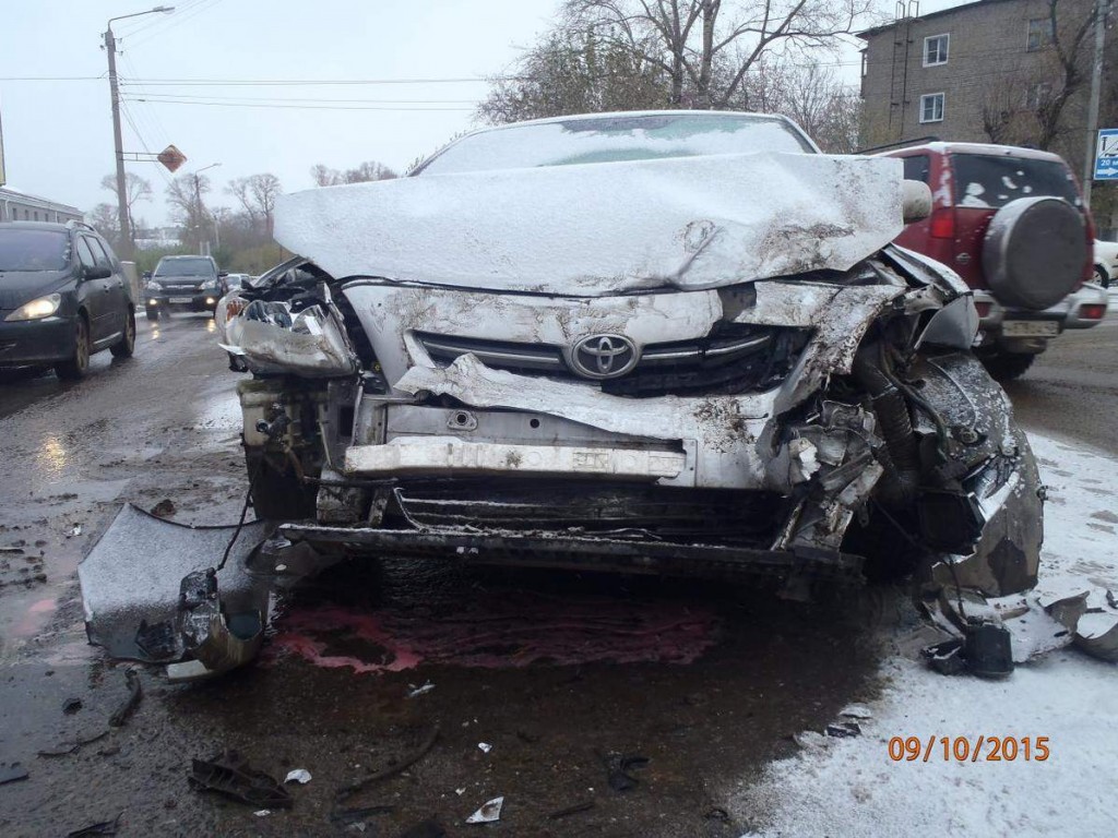 В Кирове столкнулись две «Тойоты»: пострадала женщина
