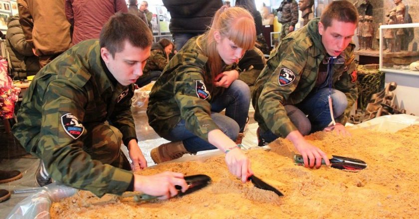Поисковики Кировской области одни из лучших в округе по применению новых технологий в поисках пропавших без вести воинов ВОВ.