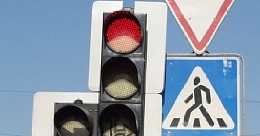 В Кирове временно отключат светофоры на трёх перекрёстках