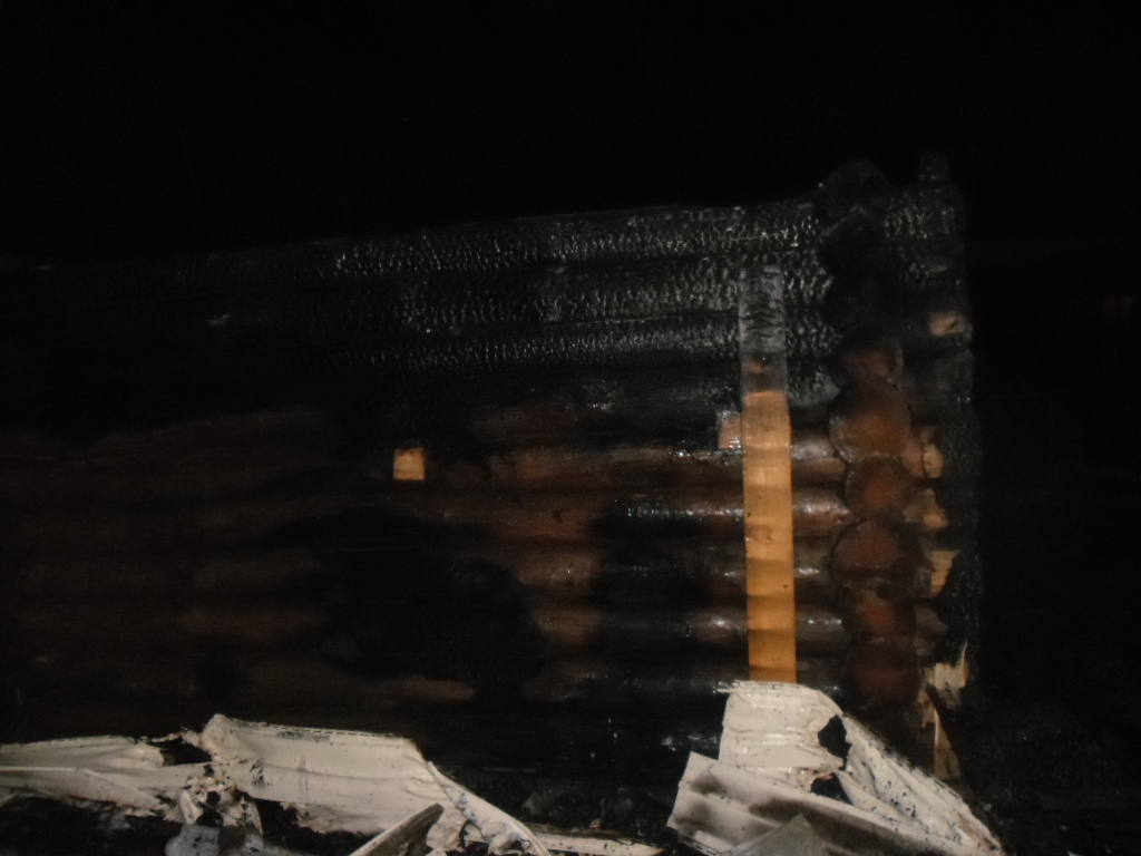 В Кирове сгорел частный дом с баней