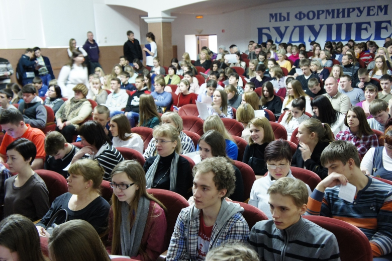 Новый опорный вуз Кирова примет 1585 абитуриентов на бюджетные места